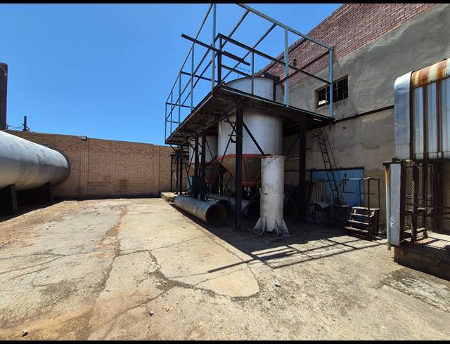 1,200M² WAREHOUSE FOR SALE IN DENVER